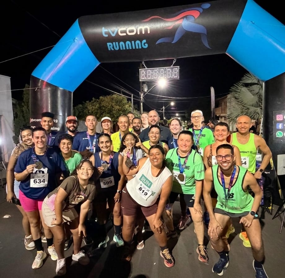 Atletas da AEESP na 6ª Queiroz Night Run