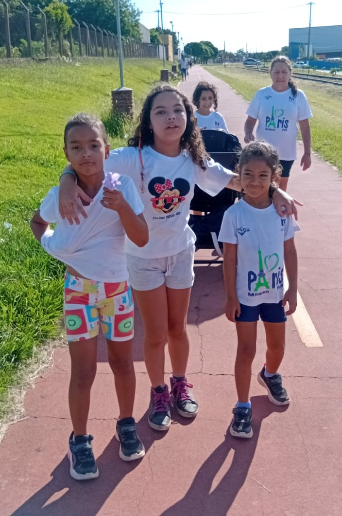 Crianças participando das atividades lúdicas do Janeiro Branco